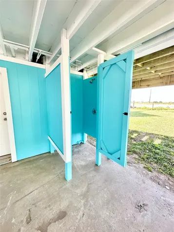 12908 John Reynolds Road Galveston TX 77554