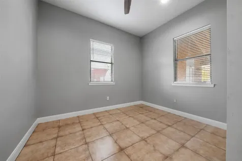 394 Rd 5102 H Cleveland TX 77327