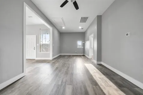 394 Rd 5102 H Cleveland TX 77327