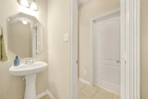 17707 Skyline Arbor Houston TX 77094