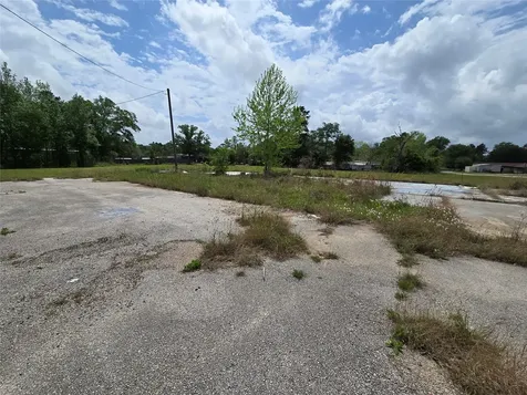 301 Birch Street Cleveland TX 77327