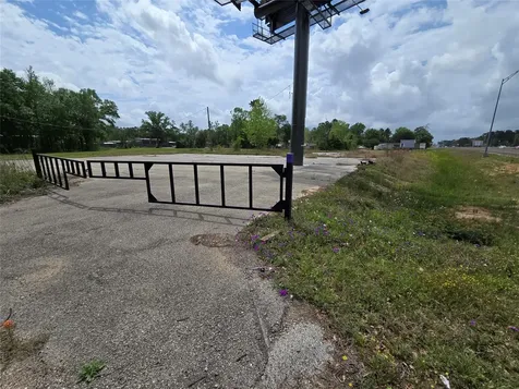 301 Birch Street Cleveland TX 77327