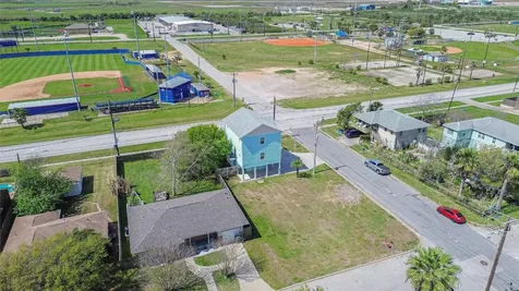 3201 Kleinmann Avenue Galveston TX 77551