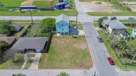 3201 Kleinmann Avenue Galveston TX 77551