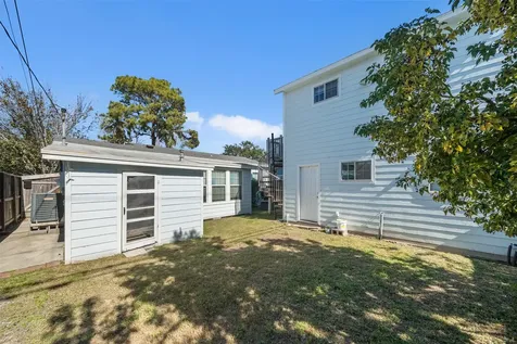 429 19th Avenue N Texas City TX 77590