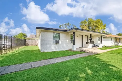 5107 Clover Street Houston TX 77033