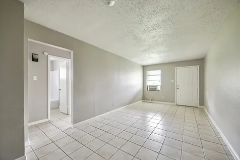 5107 Clover Street Houston TX 77033