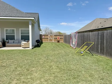 431 Wellshire Drive West Columbia TX 77486