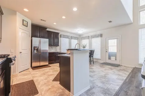 2718 Ginger Cove Lane Pearland TX 77584