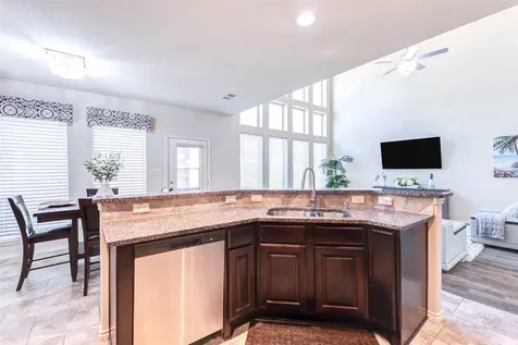 2718 Ginger Cove Lane Pearland TX 77584