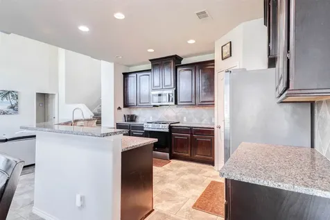 2718 Ginger Cove Lane Pearland TX 77584