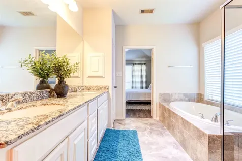 2718 Ginger Cove Lane Pearland TX 77584