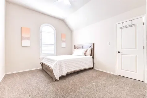 2718 Ginger Cove Lane Pearland TX 77584