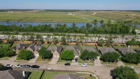 2718 Ginger Cove Lane Pearland TX 77584