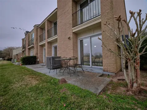 1817 Veranda Drive West Columbia TX 77486
