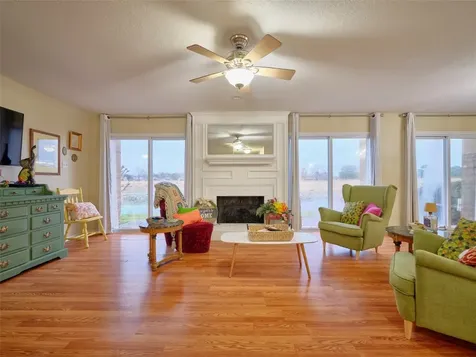 1817 Veranda Drive West Columbia TX 77486