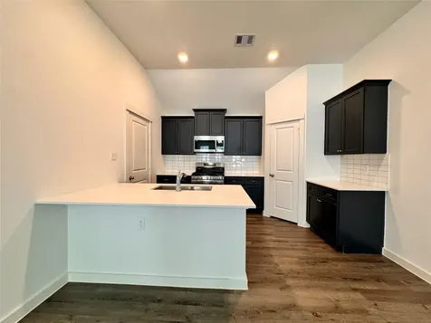 106 Road 51030 Cleveland TX 77327