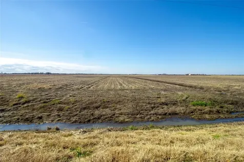 4427 Polak Road Wallis TX 77485