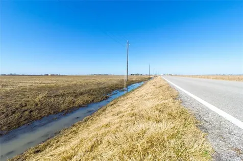 4427 Polak Road Wallis TX 77485