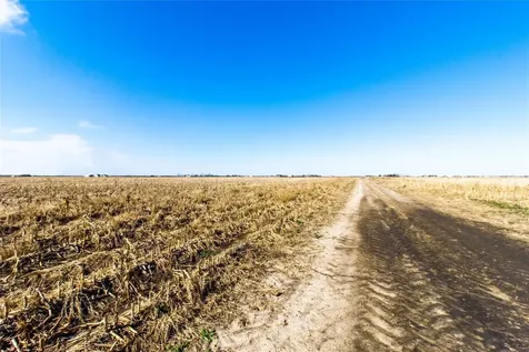 4427 Polak Road Wallis TX 77485