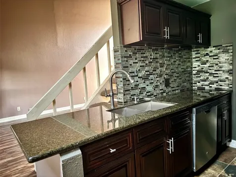 8275 Sands Point Drive 176 Houston TX 77036