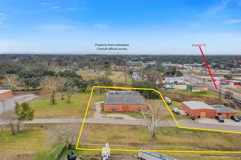 200 Bowling Alley Lane Alvin TX 77511