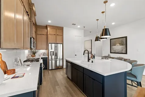2110 Villa Flora Lane Friendswood TX 77546