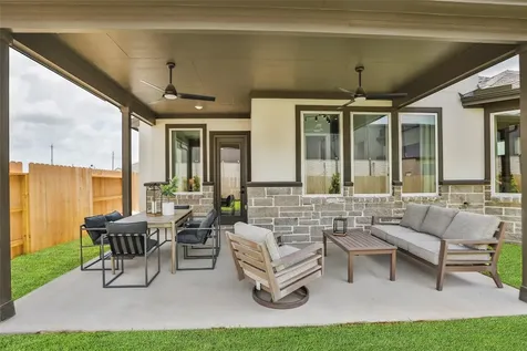 2110 Villa Flora Lane Friendswood TX 77546