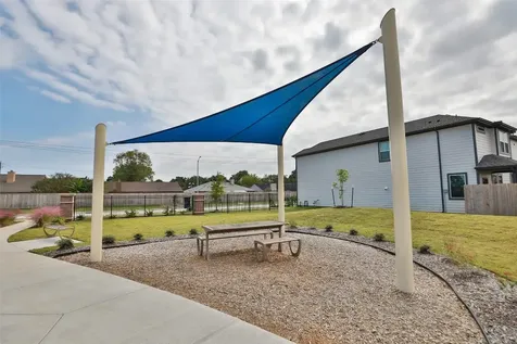 2110 Villa Flora Lane Friendswood TX 77546