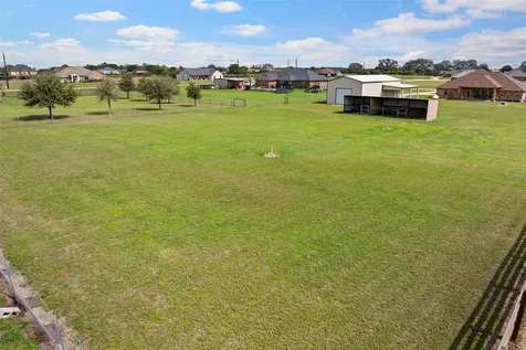5649 Pioneer Trail Sealy TX 77474