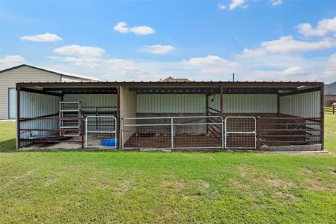 5649 Pioneer Trail Sealy TX 77474