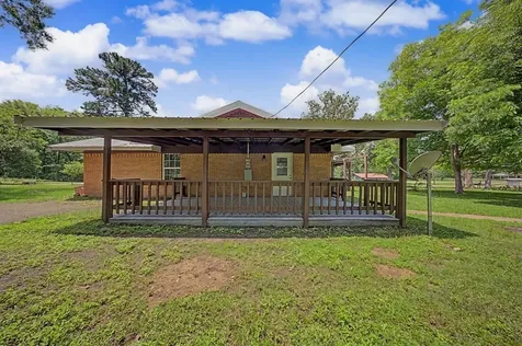 508 Miller Street Broaddus TX 75929
