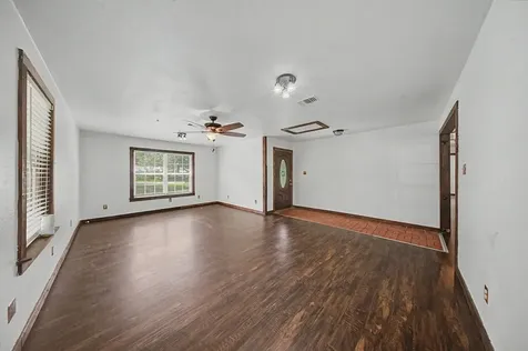 508 Miller Street Broaddus TX 75929