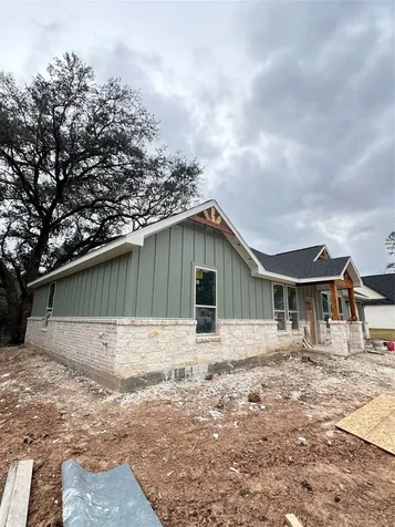 3910 Sunrise Lane Damon TX 77430