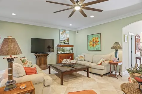 5 Harbor Lane Kemah TX 77565