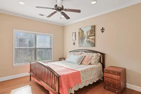 5 Harbor Lane Kemah TX 77565