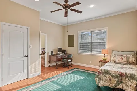 5 Harbor Lane Kemah TX 77565