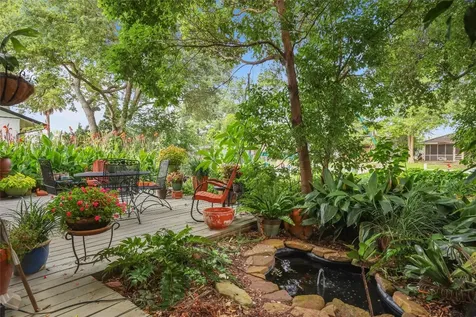 5 Harbor Lane Kemah TX 77565