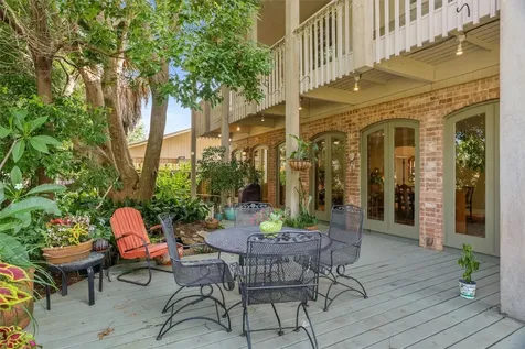 5 Harbor Lane Kemah TX 77565