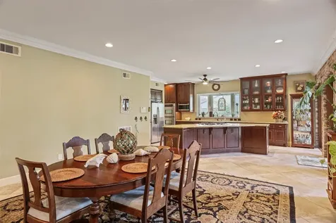 5 Harbor Lane Kemah TX 77565