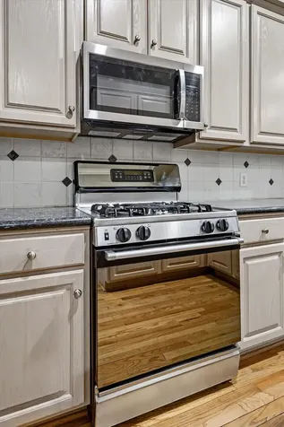 5104 Fairmont Street Houston TX 77005