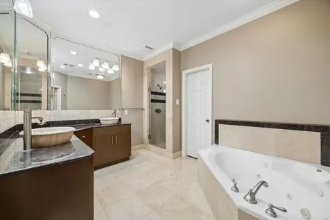 5104 Fairmont Street Houston TX 77005