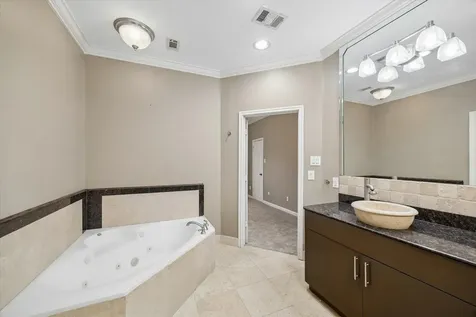 5104 Fairmont Street Houston TX 77005