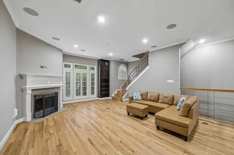 5104 Fairmont Street Houston TX 77005