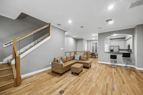 5104 Fairmont Street Houston TX 77005