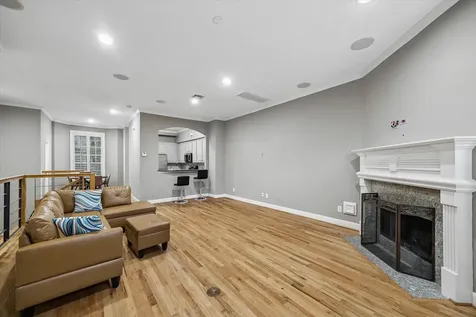 5104 Fairmont Street Houston TX 77005