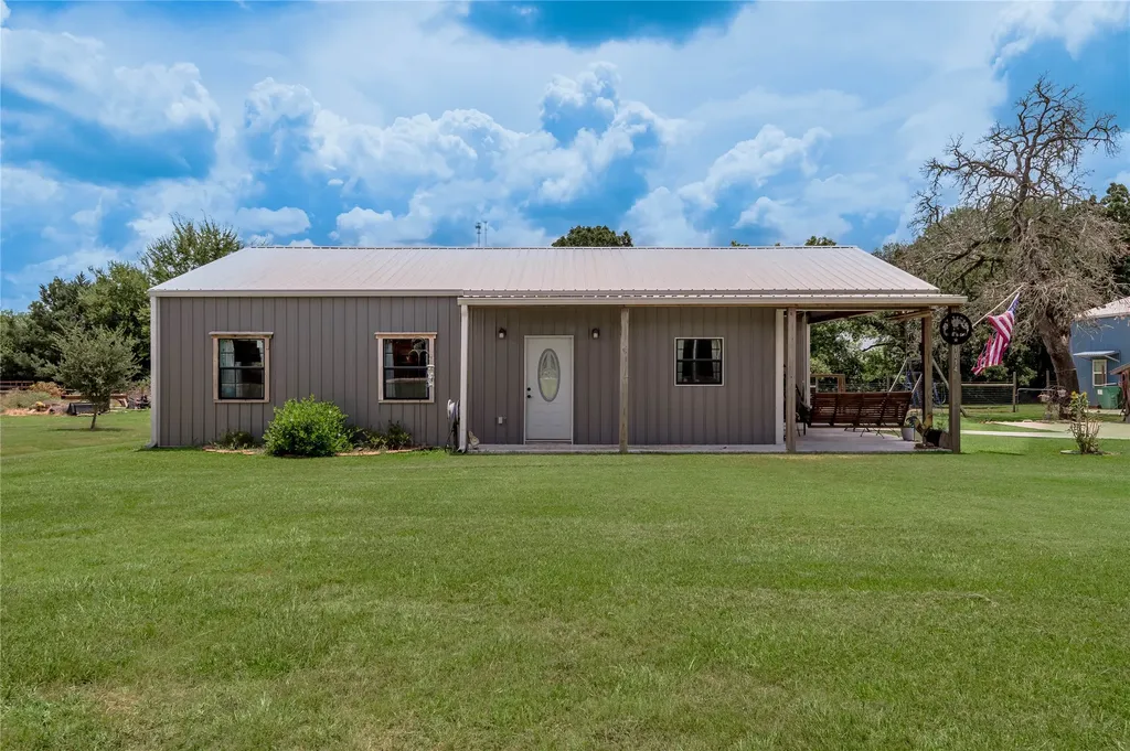 1014 N Shipp Street Madisonville TX 77864