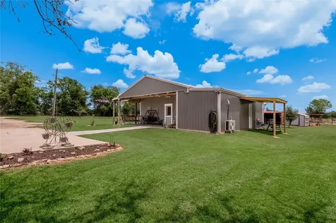 1014 N Shipp Street Madisonville TX 77864