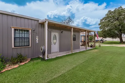 1014 N Shipp Street Madisonville TX 77864