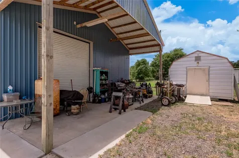 1014 N Shipp Street Madisonville TX 77864